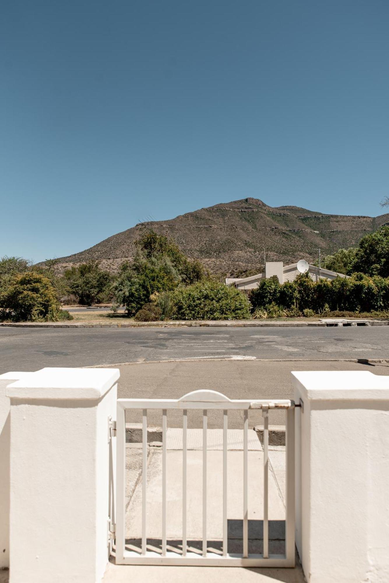 River Bend Guesthouses Graaff-Reinet Εξωτερικό φωτογραφία